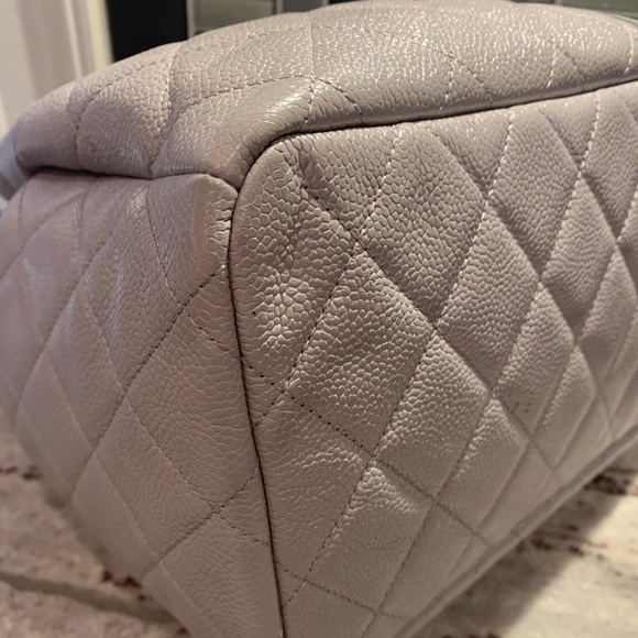 CHANEL Grained Calfskin Quilted Medium CC Chain Bucket Drawstring Bag - Picture 14 of 14